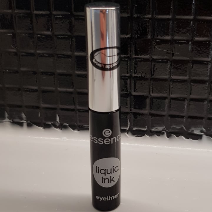 essence cosmetics Liquid ink eyeliner Review abillion