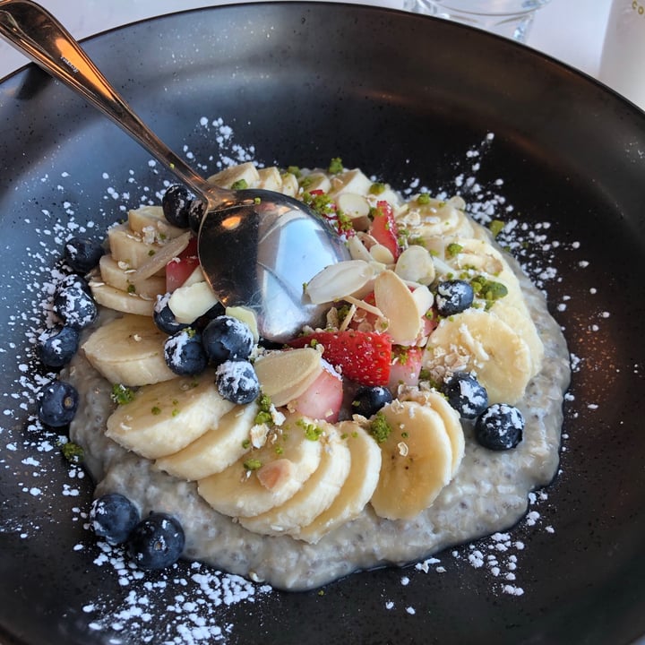 OEB Breakfast Co. Central Business District, Saskatoon, Canada Chia