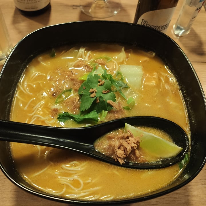 The Noodle Bar Brussels Bruxelles, Belgium Curry Ramen Review abillion