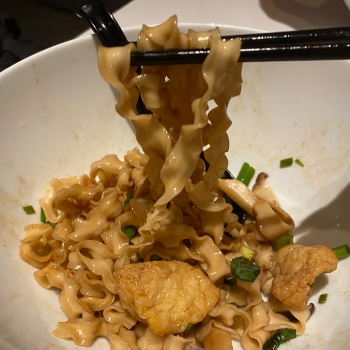 Tseng Noodles Scallion Sichuan flavor Review abillion