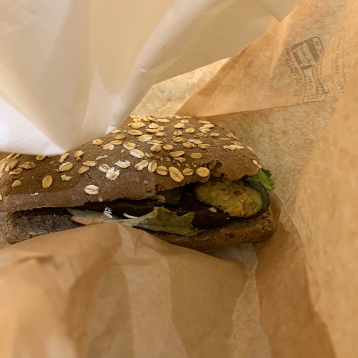 review photo of Moka Café Gourmé - Air side Vegan Sandwich With Hummus shared by @slovenianveganfinds on 05 Sep 2022 - review