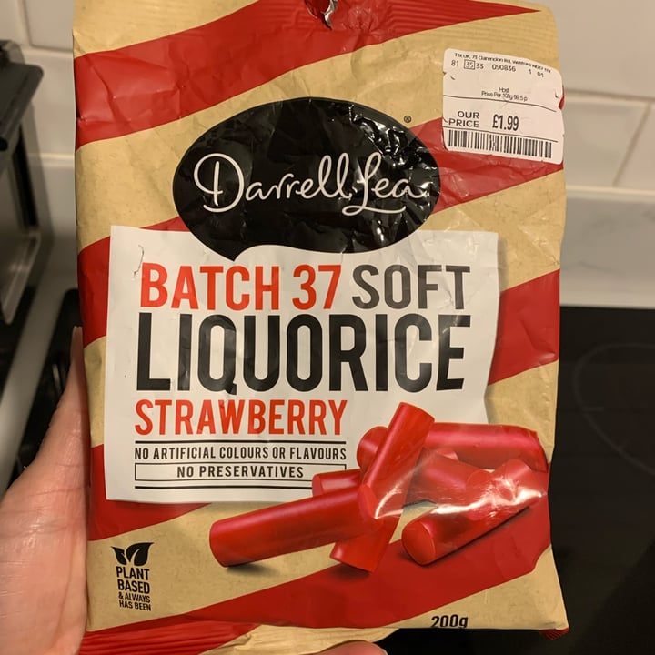 Darrell Lea Batch 37 soft Liquorice Strawberry Review abillion