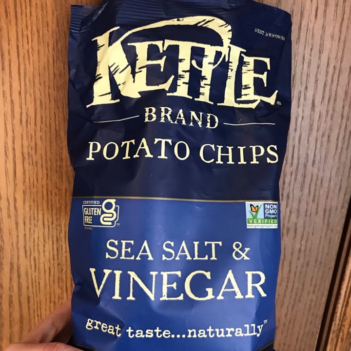photo of Kettle Brand Sea Salt & Vinegar Chips shared by @plants on  04 Mar 2022 - review