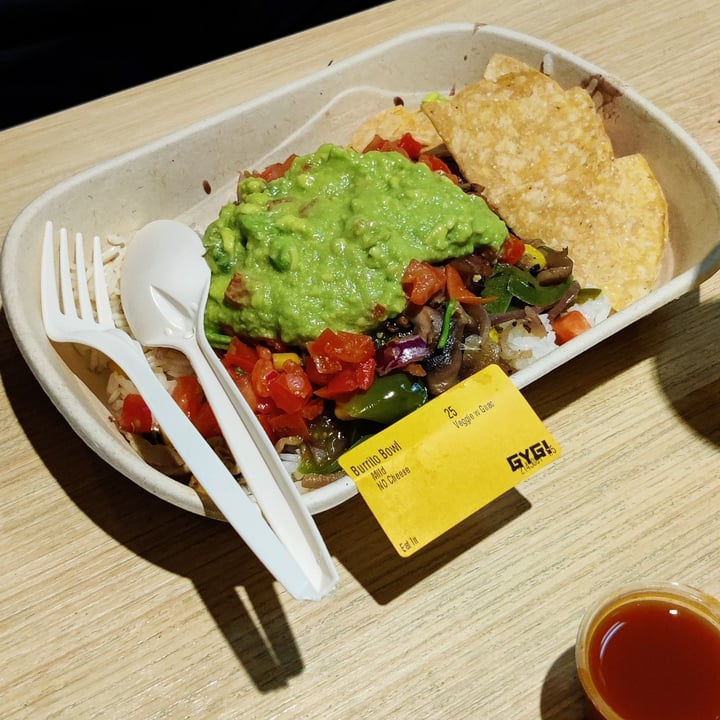Guzman y Gomez Tanglin, Singapore Veggie Burrito Bowl Review abillion