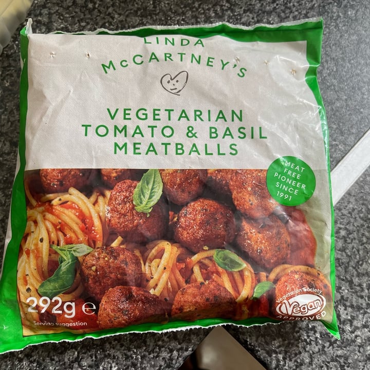 Linda McCartney's Vegetarian Tomato & Basil Meatballs Review abillion