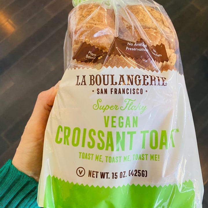 La Boulangerie San Francisco Super Flaky Vegan Croissant Toast Review