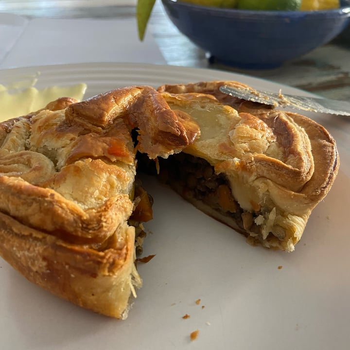 Peregrine Farmstall Lentil Cornish Pie Review | abillion
