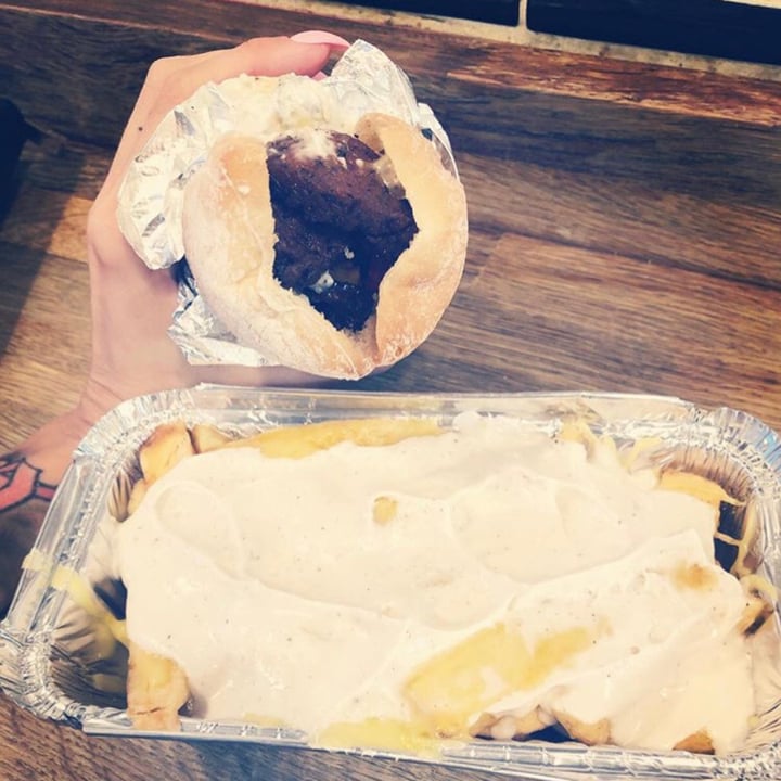 McGuinness Traditional Take Away Dublin Southside, Ireland Garlic Mayo