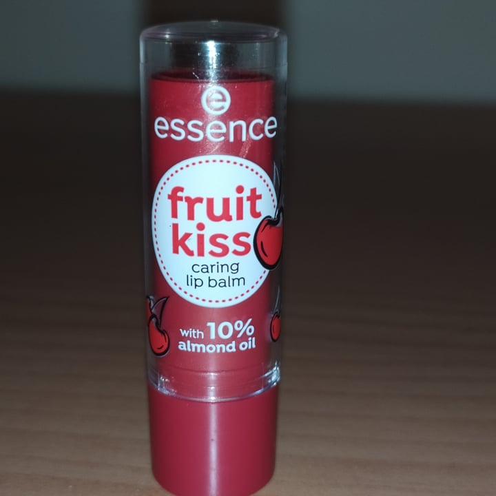 Essence Fruit kiss caring lip balm cherry love Review abillion