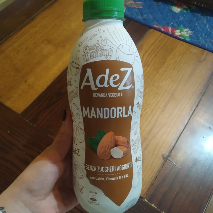 AdeZ Latte Di Mandorla Review | abillion