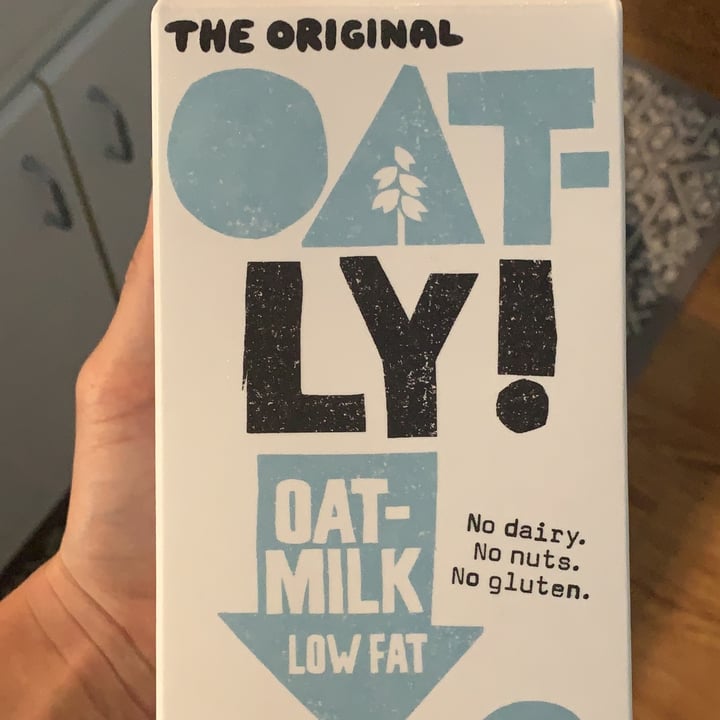 oatly-oat-milk-low-fat-review-abillion