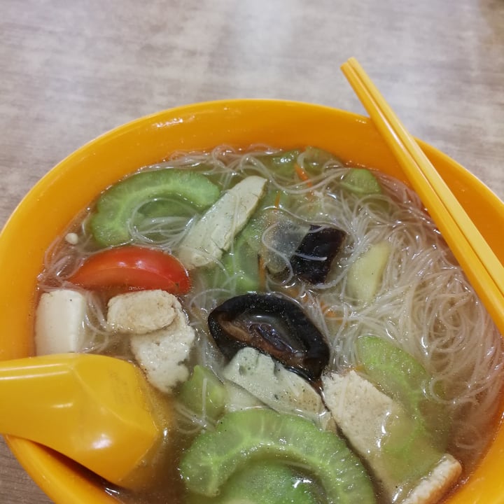 Hokkien Vegetarian (Foodclique Food Court) Bitter gourd noodle soup