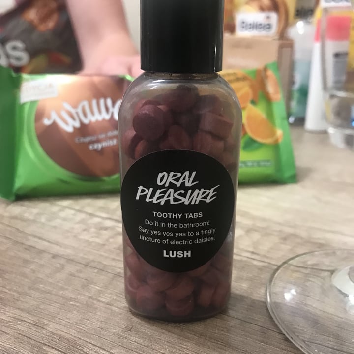 LUSH Fresh Handmade Cosmetics Oral pleasure toothy tabs Reviews abillion