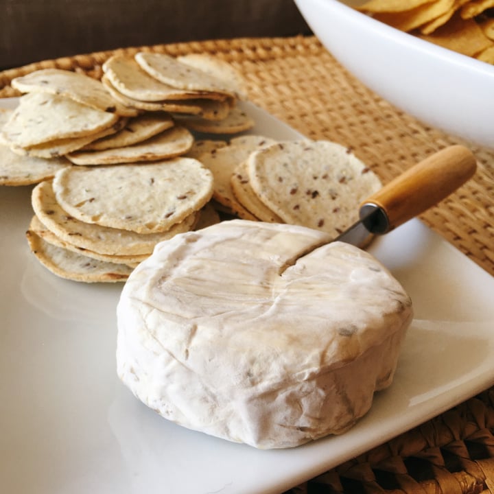 review photo of Silvestra Queso Vegano de Cajú Camembert shared by @trinidadgs on 06 Dec 2020 - review