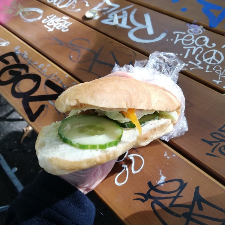 Conne Island Café Süd, Leipzig, Germany Hummus Sandwich Review abillion