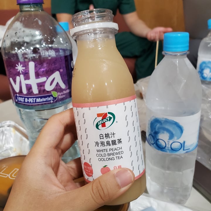 7Select White Peach Cold Brewed Oolong Tea Review abillion