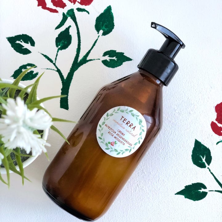 review photo of Terra Cosmética Natural Crema Nutritiva Regeneradora Rosa de Mosqueta shared by @fernandosuarezz on 16 Dec 2020 - review
