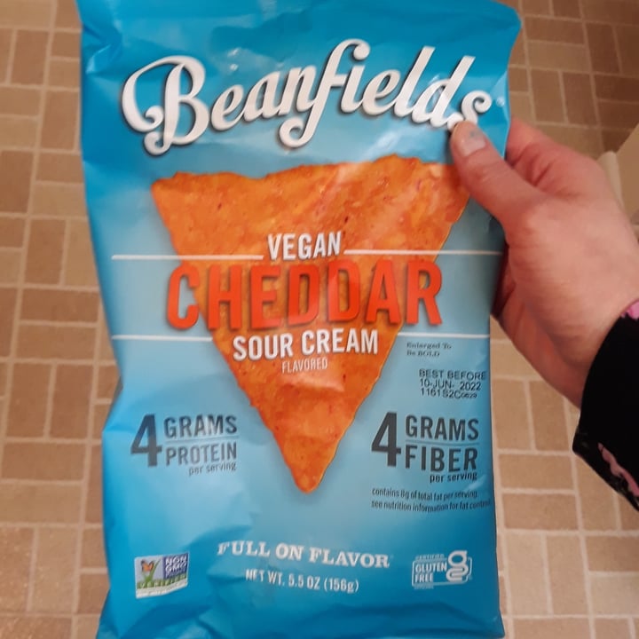 Beanfields Cheddar Sour Cream Chips Review abillion