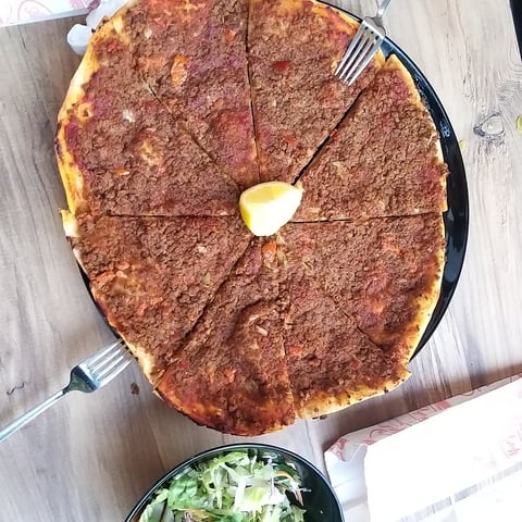 Lahmacun, Turkish Style Pizza