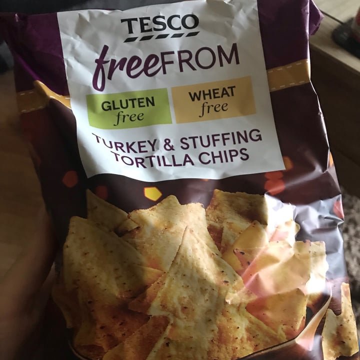 Tesco Turkey and stuffing tortilla chips Review abillion