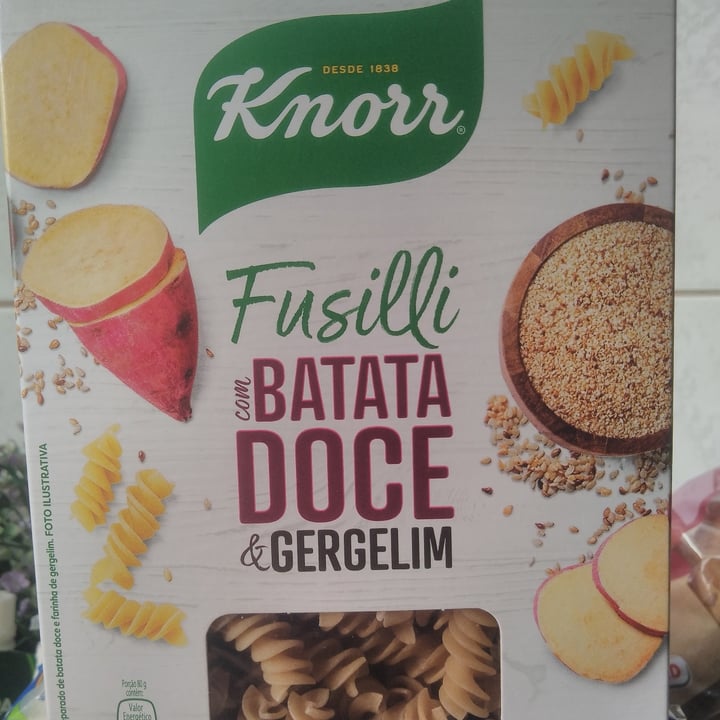 photo of Knorr Fusilli com batata doce e gergelim shared by @cassiasilvamaio2022 on  08 May 2022 - review