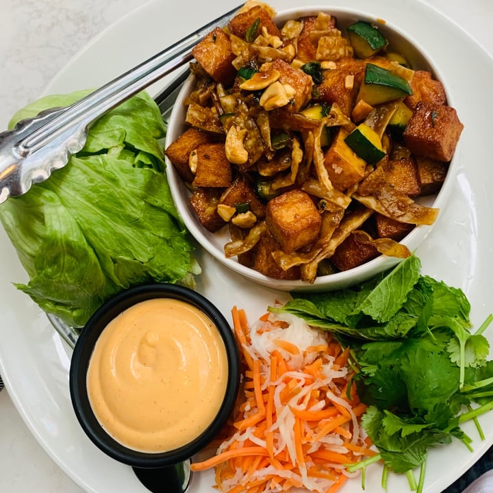 Moxie's Brickell, Miami, United States Vegan Tofu Lettuce Wraps Review