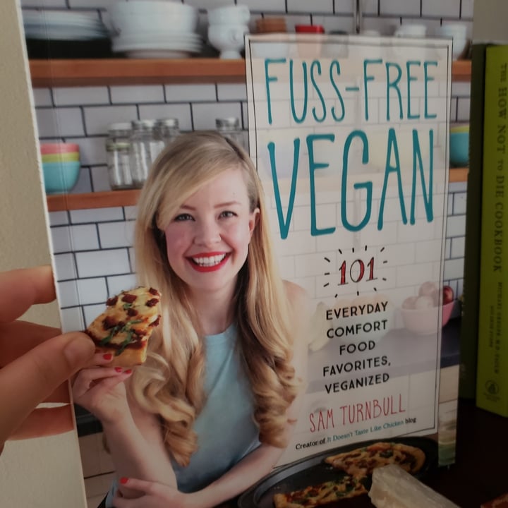 Sam Turnbull (it doesn't taste like chicken) Fuss free vegan cookbook
