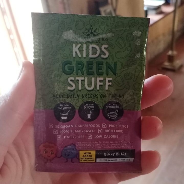 review photo of Nature's Nutrition Kids Green Stuff shared by @zoezurnamer on 28 Sep 2022 - review