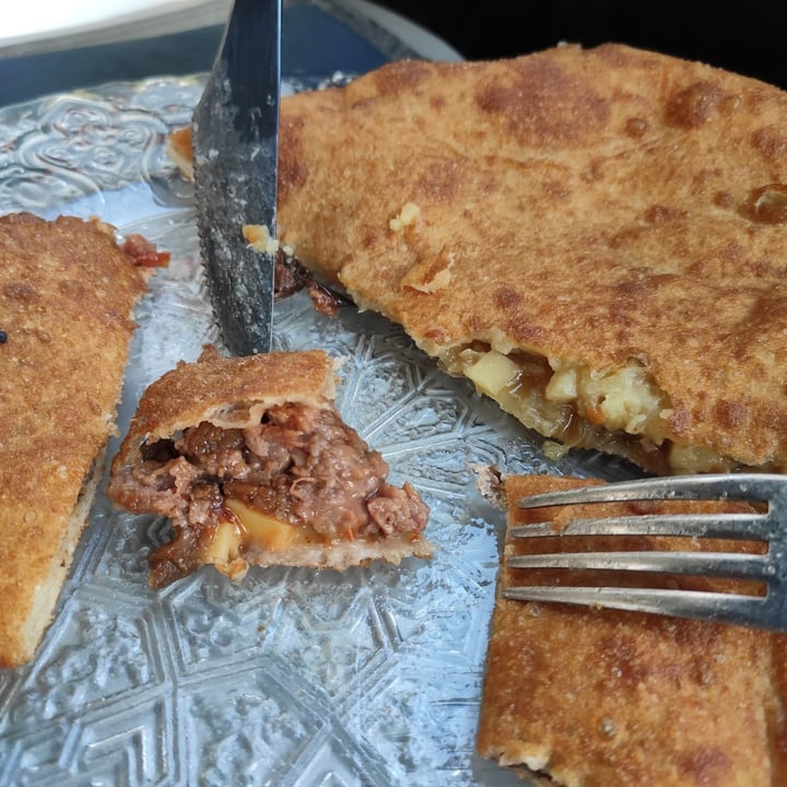 Isabella De Cham Pizza Fritta Napoli, Italy Pizza fritta alla genovese