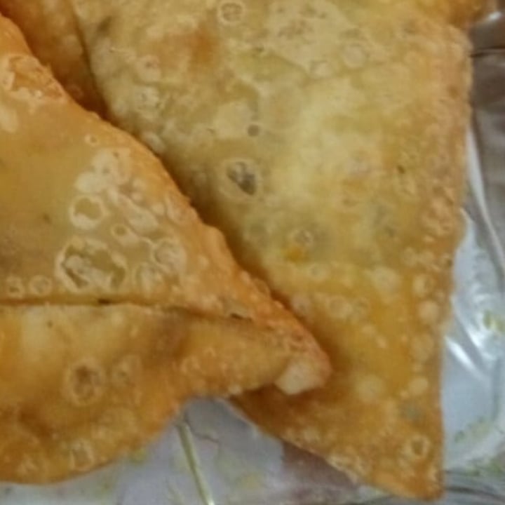 Taj Mahal Fast Food (HALAL) Samosa Reviews abillion