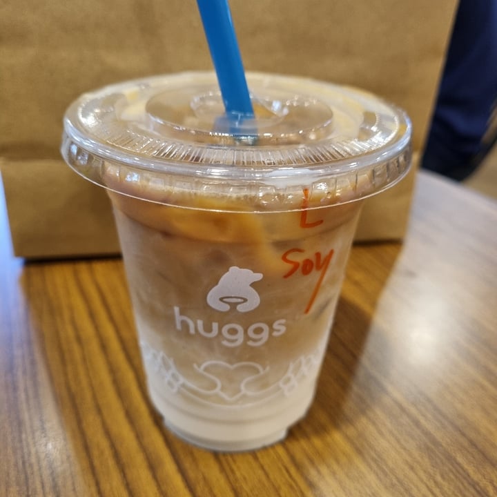 Huggs Coffee 18 Tai Seng Hougang, Singapore Iced Soy Latte (Decaf