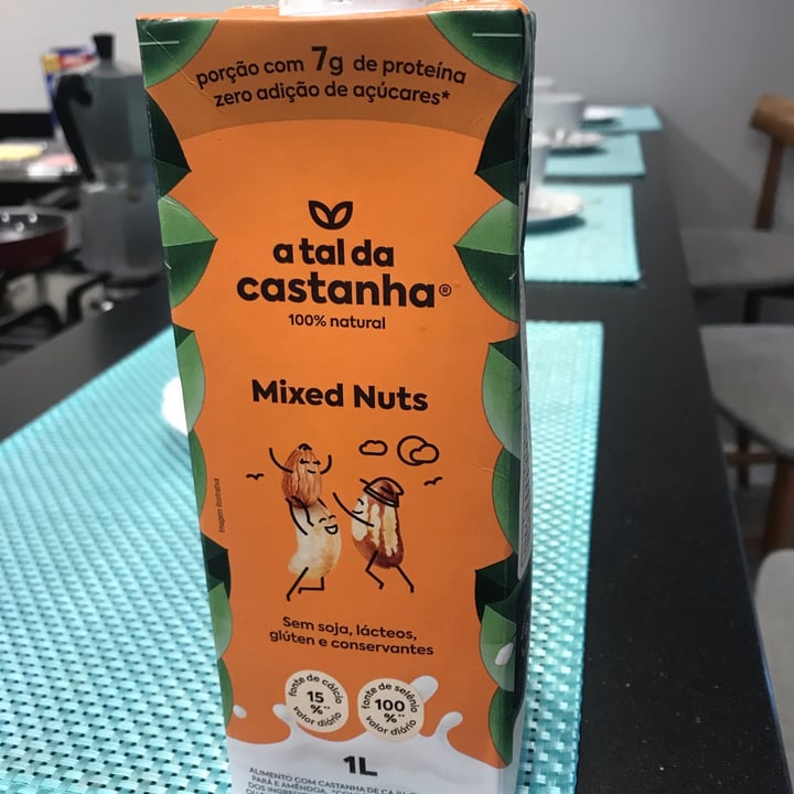 A Tal da Castanha Leite Mixed nuts Review abillion