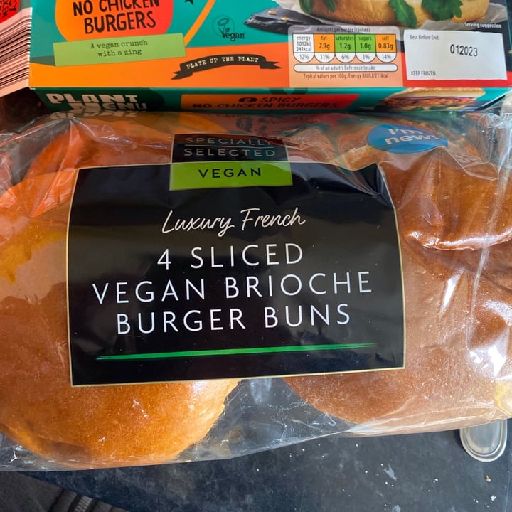 ALDI Vegan Brioche Buns Review | abillion