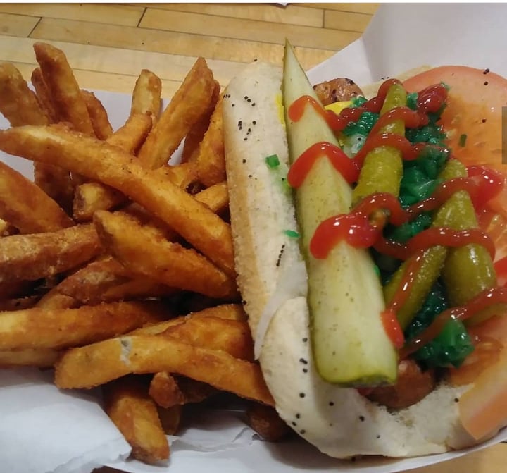 Chicago's Dog House Chicago Style Veggie Dog Reviews abillion