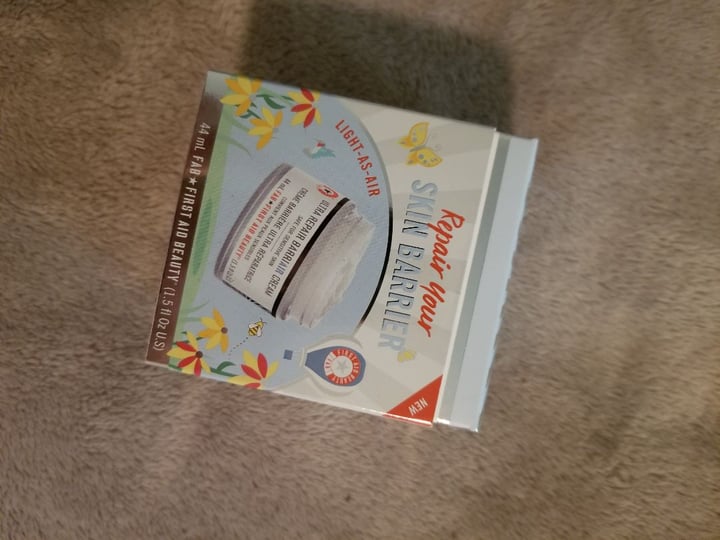 First Aid Beauty Ultra repair barrier cream Review abillion