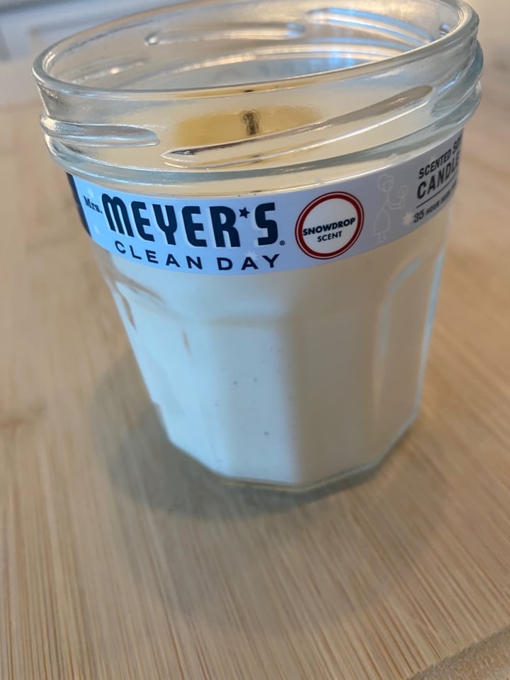 Mrs. Meyer's Clean Day Soy Candle Snowdrop Review abillion