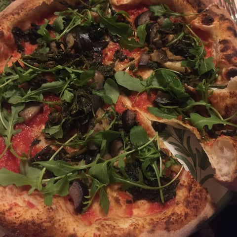 Pizza Rossa Con Verdure