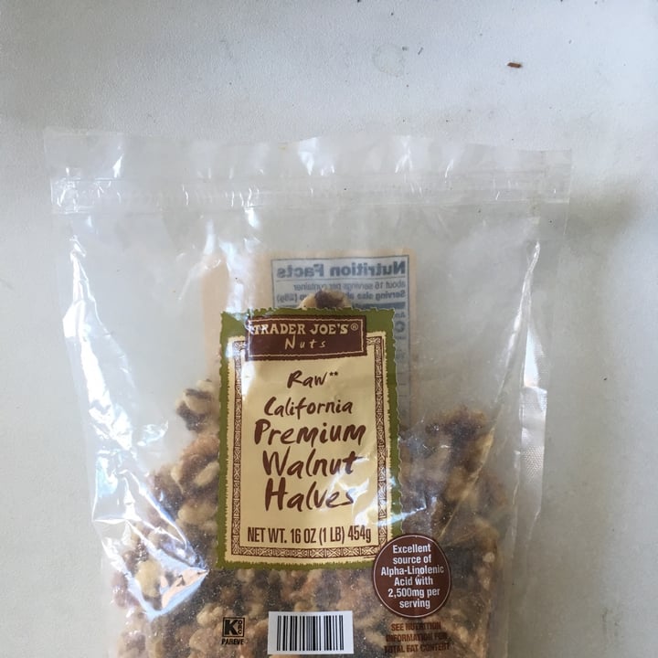 Trader Joe's Organic Raw Walnut Halves & Pieces Review abillion