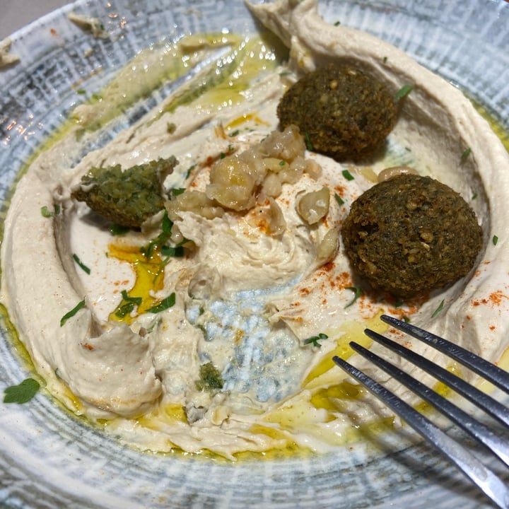 Hummus and Company Barcelona, Spain Hummus with falafels Review abillion