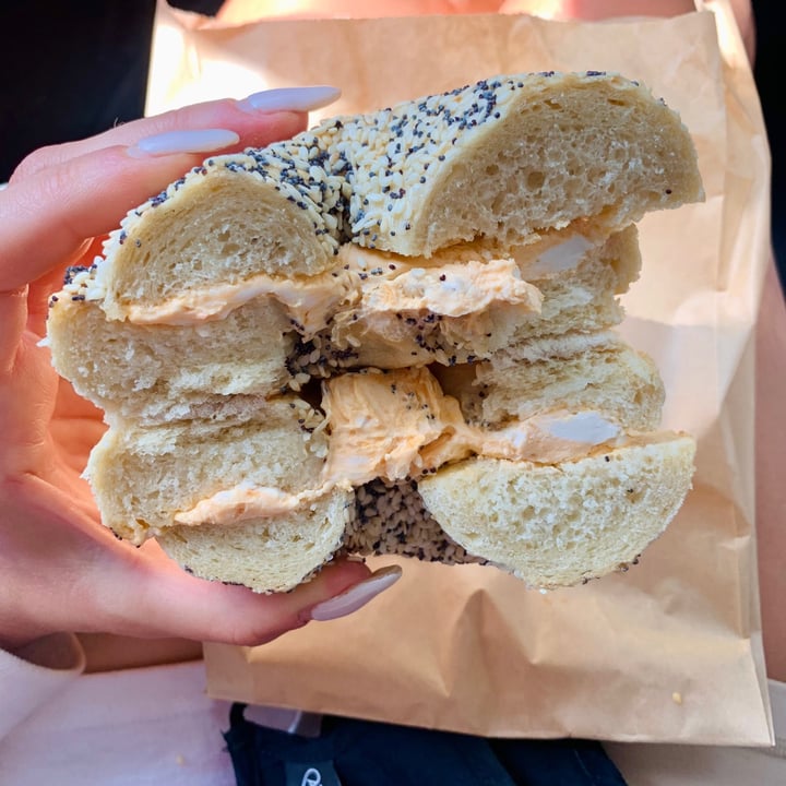bloomer's on Queen Everything Bagel with Sriracha Cream Cheese Reviews
