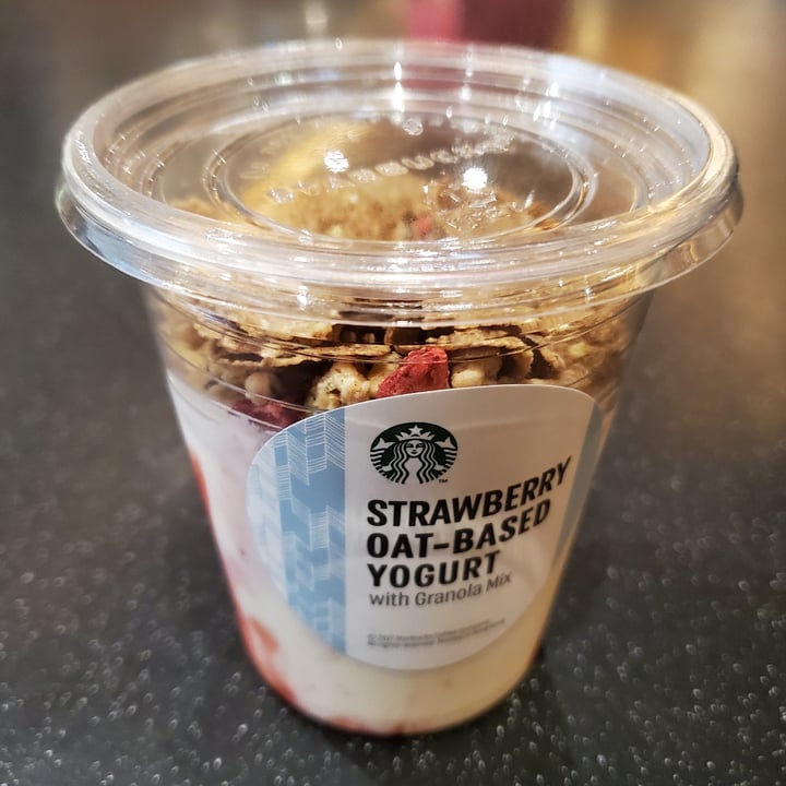Starbucks West Kowloon, Hong Kong Strawberry OatBased Yogurt Review