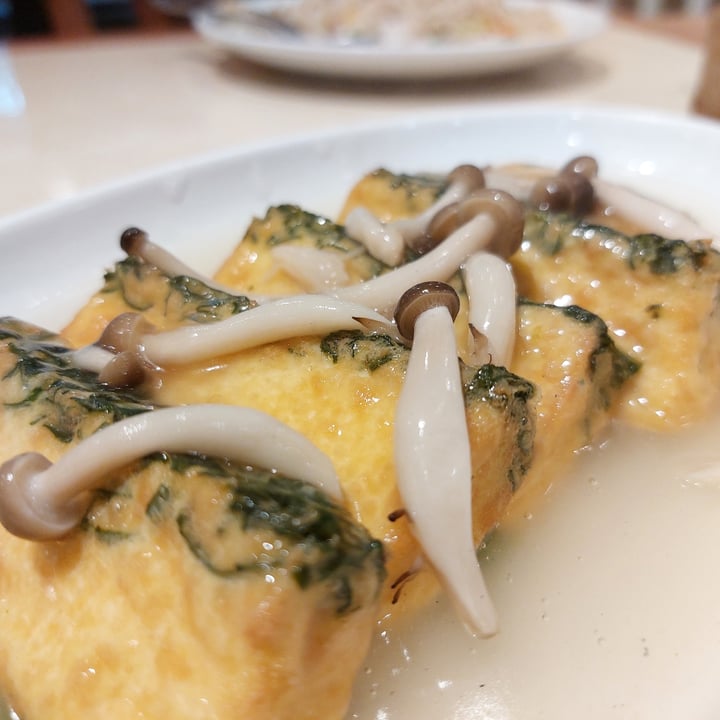 IMPERIAL KITCHEN & DIMSUM Mall Of Indonesia Tahu dengan jamur shimeji