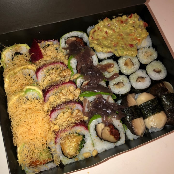 Jiro Sushi Combinado vegan X30 Reviews | abillion