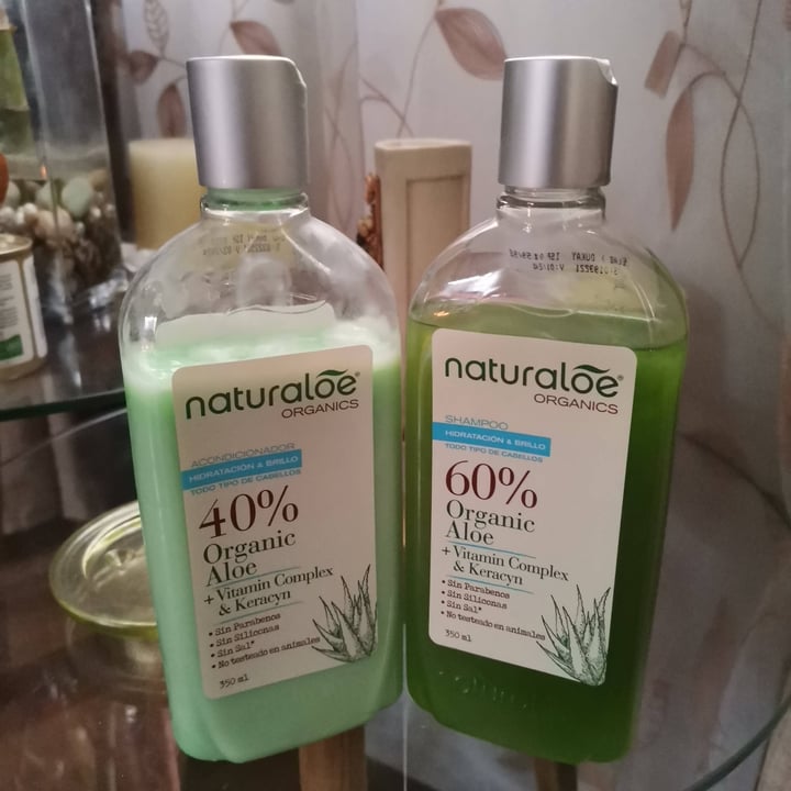 photo of Naturaloe Organics shampoo y acondicionador todo tipo de cabellos shared by @cosmicas on  25 Aug 2021 - review
