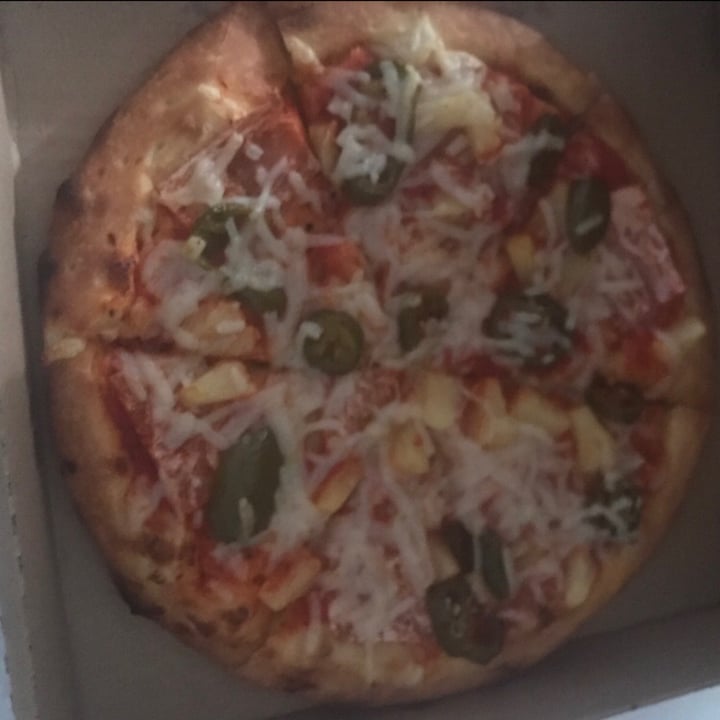 review photo of Vegan Pizza Pizza shared by @rocior on 01 Sep 2022 - review