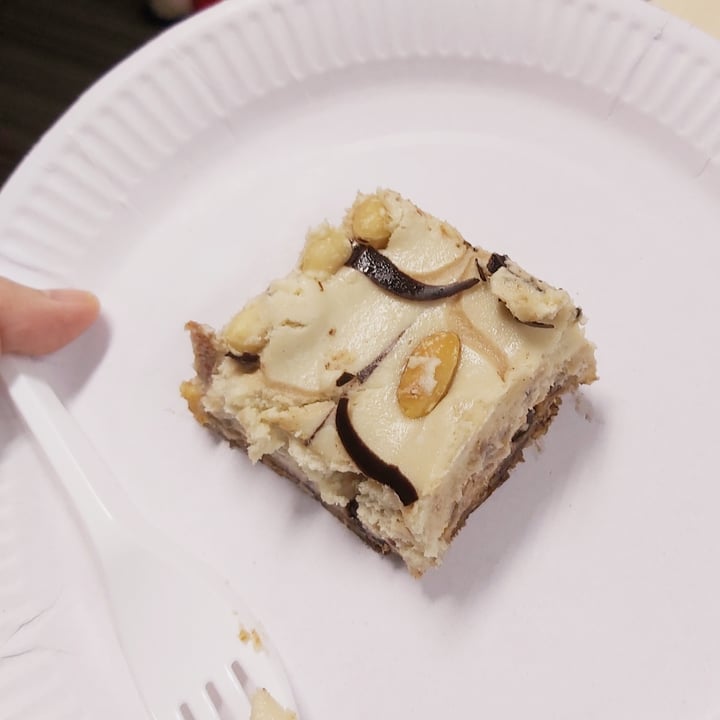 review photo of Kind Kones Chunky Peanut Butter 'Cheesecake' shared by @herbimetal on 14 Nov 2022 - review