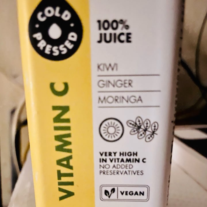 Woolworths Food Kiwi, Giner and Moringa cold pressed juice Review