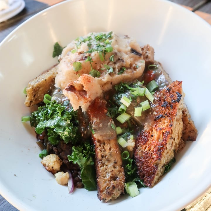 Three Carrots Fountain Square Fountain Square, Indianapolis, United