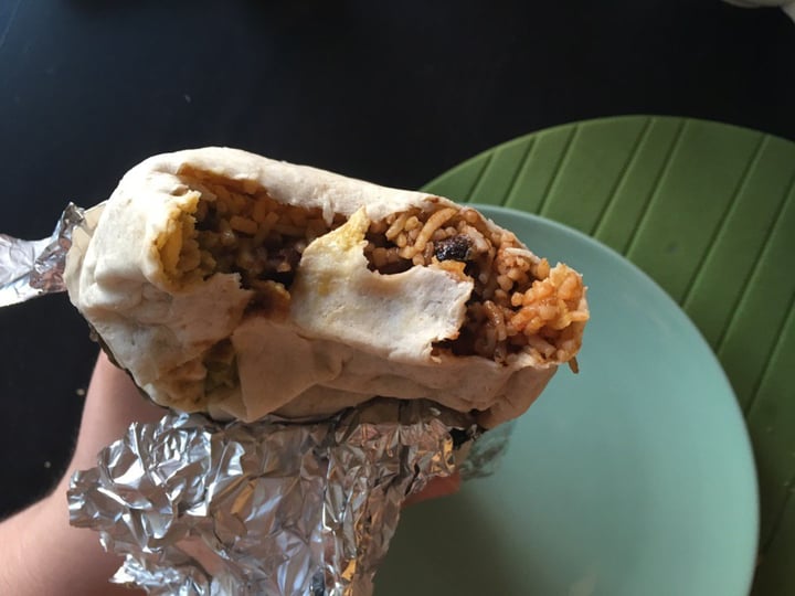 Urban Burrito Bar Burrito de chili vegano Reviews | abillion