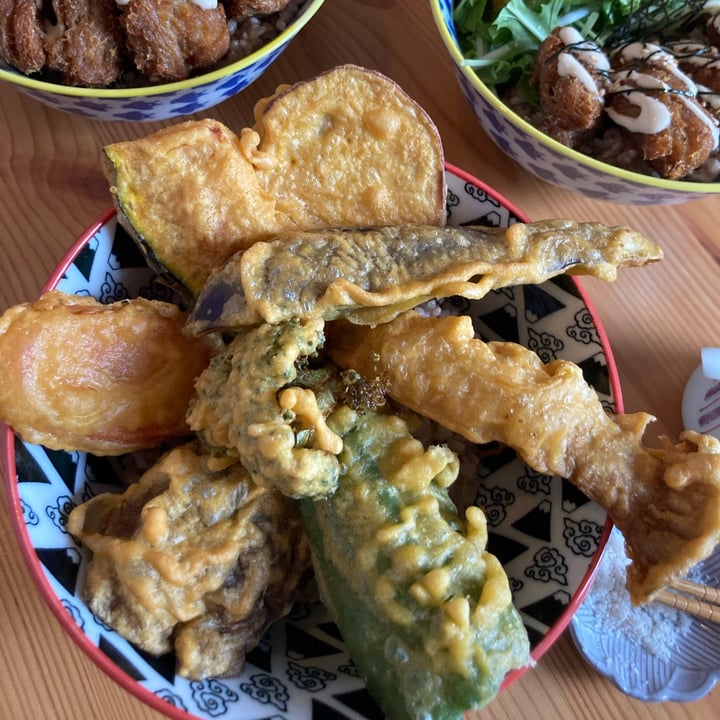 浅草ヴィーガンカフェ THE FARM CAFE Taitōku, Japan 野菜天丼(Tempura Rice Bowl) Review